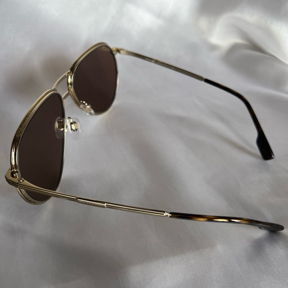Burberry Scott Pilot Sunglasses - Picture 5 of 5